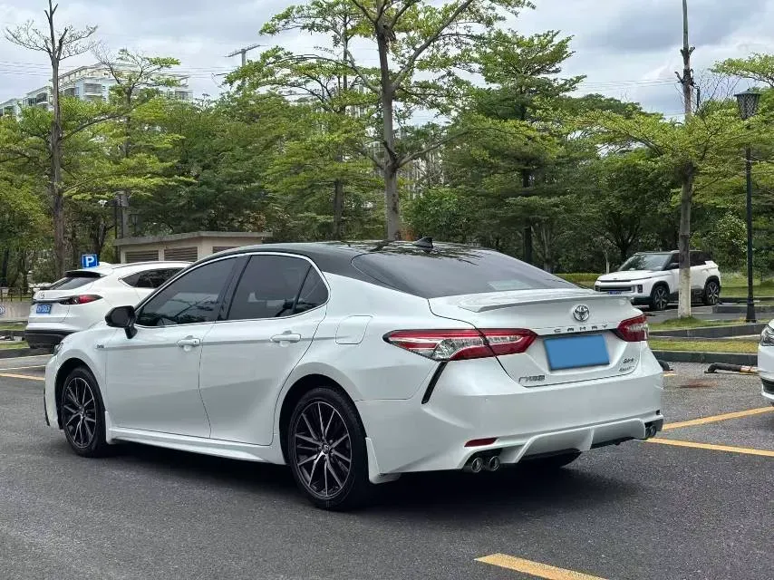 2021 Toyota Camry 2.5L 209HP L4 8AT,autocango,china used car exporter,china ev exporter,chinese used car exporter,chinese used ev exporter
