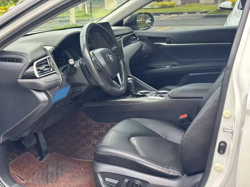 2021 Toyota Camry 2.5L 209HP L4 8AT,autocango,china used car exporter,china ev exporter,chinese used car exporter,chinese used ev exporter