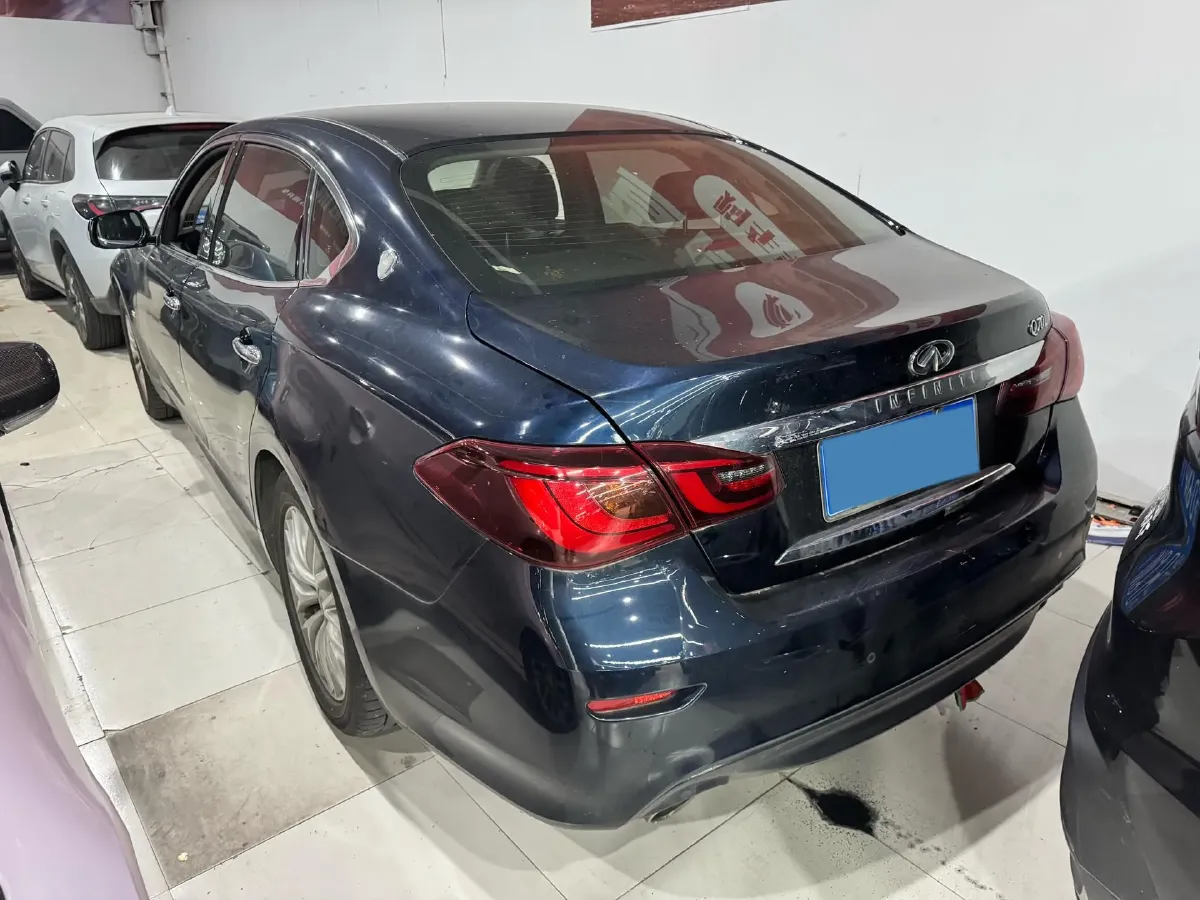 2019 Infiniti Q70 2.0T 211HP L4 7AT,autocango,china used car exporter,china ev exporter,chinese used car exporter,chinese used ev exporter