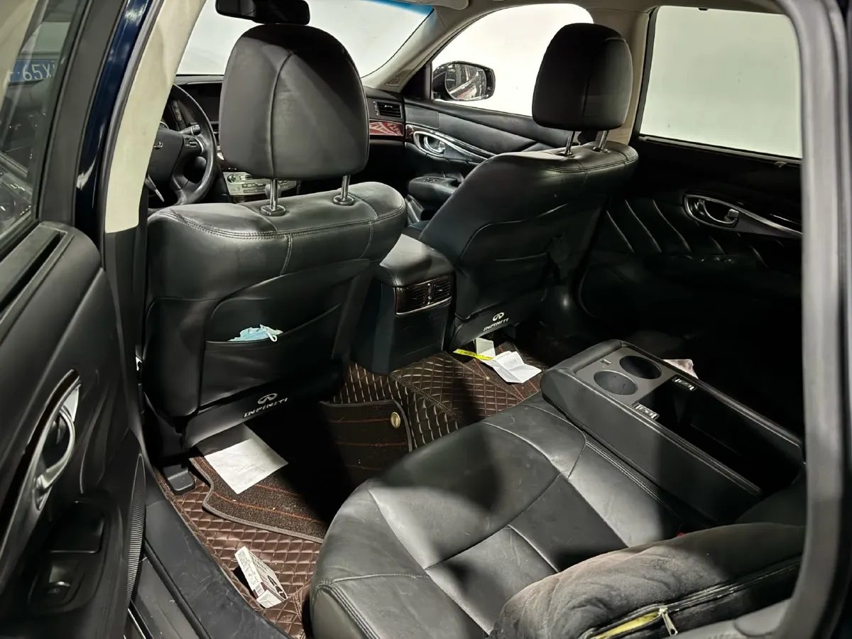 2019 Infiniti Q70 2.0T 211HP L4 7AT,autocango,china used car exporter,china ev exporter,chinese used car exporter,chinese used ev exporter