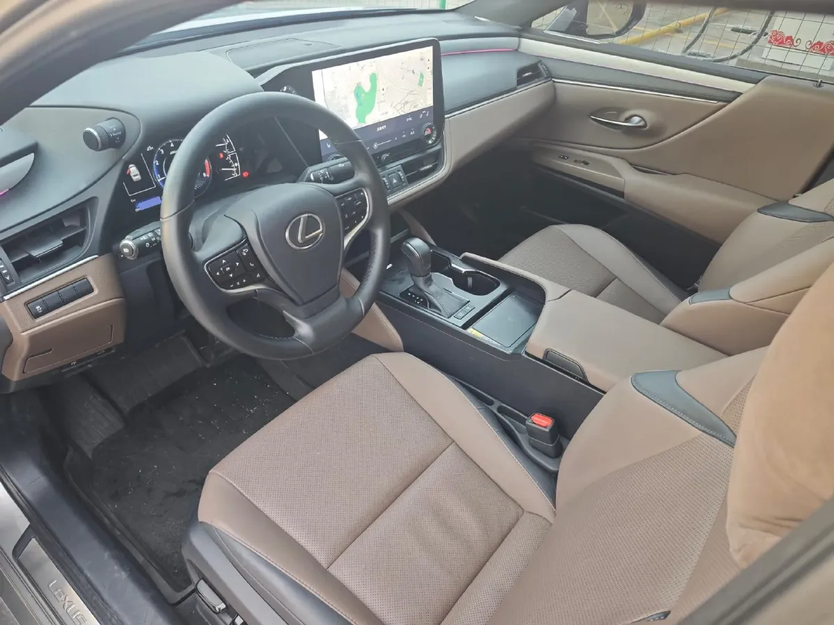 2025 Lexus ES 2.0L 173HP L4 CVT,autocango,china used car exporter,china ev exporter,chinese used car exporter,chinese used ev exporter