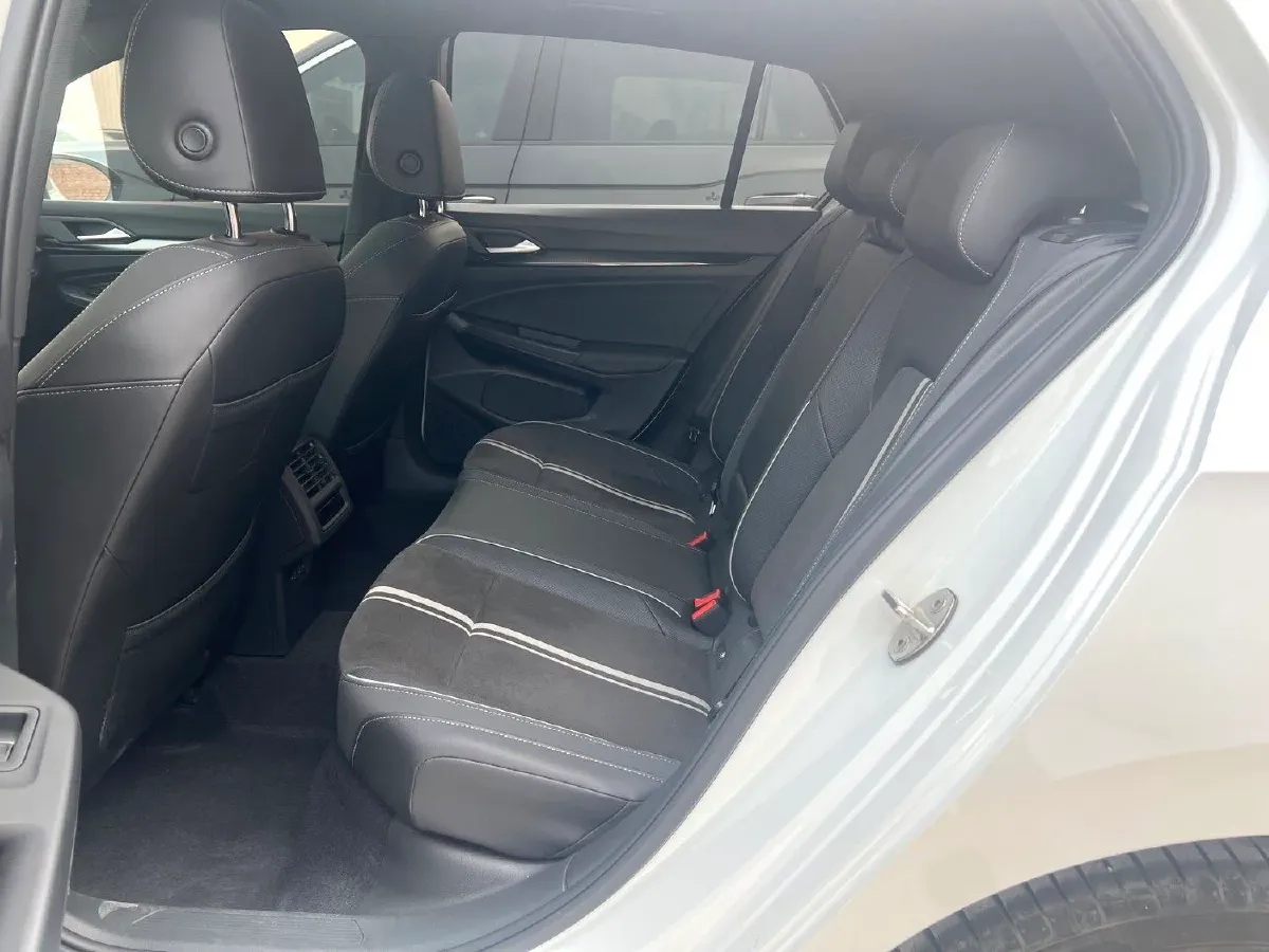 2021 Volkswagen Golf 1.4T 150HP L4 7DCT,autocango,china used car exporter,china ev exporter,chinese used car exporter,chinese used ev exporter