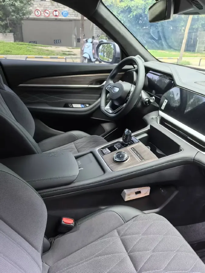 2025 Geely Monjaro 2.0T 238HP L4 8AT,autocango,china used car exporter,china ev exporter,chinese used car exporter,chinese used ev exporter