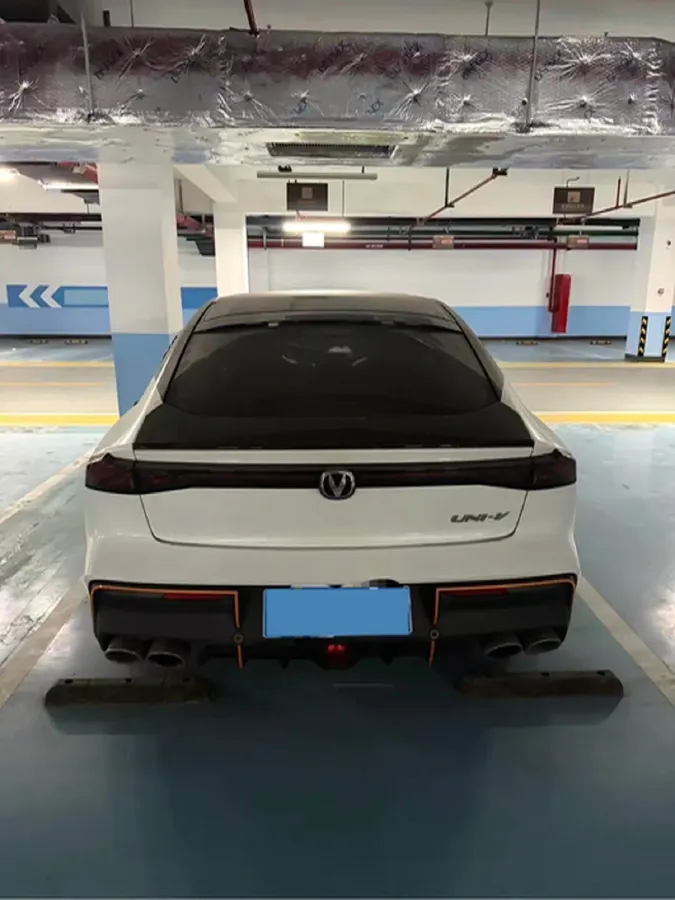 2022 ChangAn UNI-V 1.5T 188HP L4 7DCT,autocango,china used car exporter,china ev exporter,chinese used car exporter,chinese used ev exporter