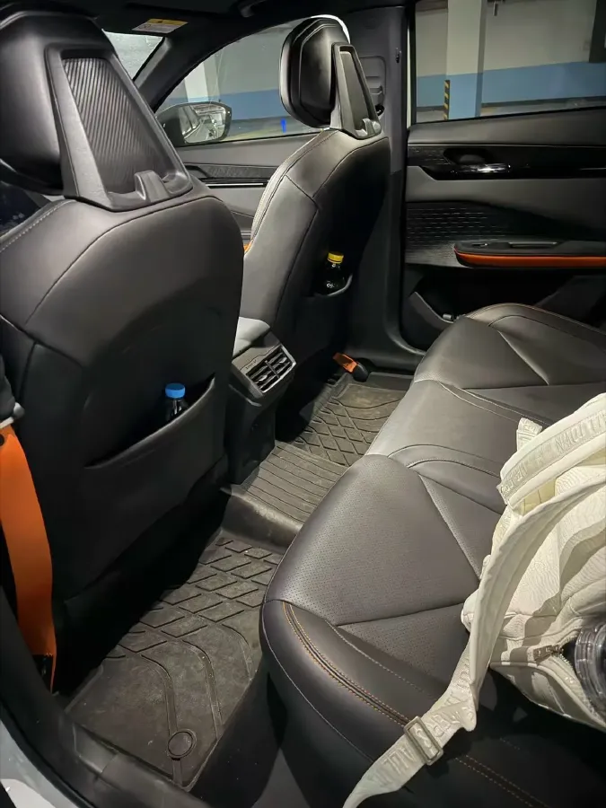 2022 ChangAn UNI-V 1.5T 188HP L4 7DCT,autocango,china used car exporter,china ev exporter,chinese used car exporter,chinese used ev exporter