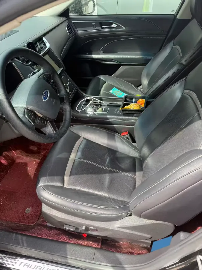 2018 Ford Taurus 2.0T 234HP L4 6AT,autocango,china used car exporter,china ev exporter,chinese used car exporter,chinese used ev exporter