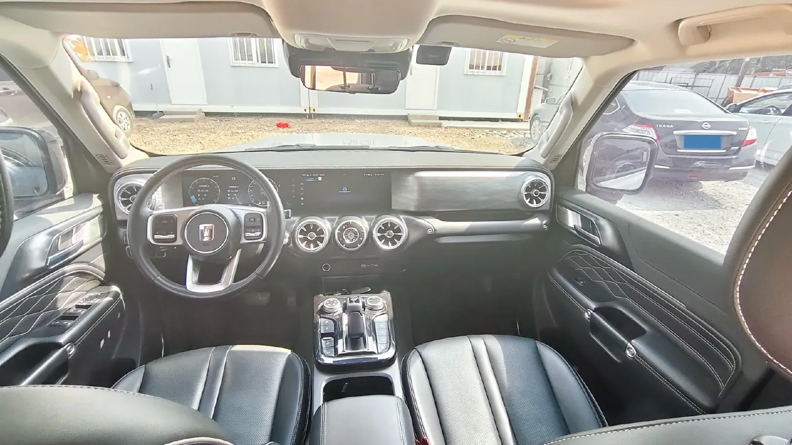 2021 Tank 300 2.0T 227HP L4 8AT,autocango,china used car exporter,china ev exporter,chinese used car exporter,chinese used ev exporter