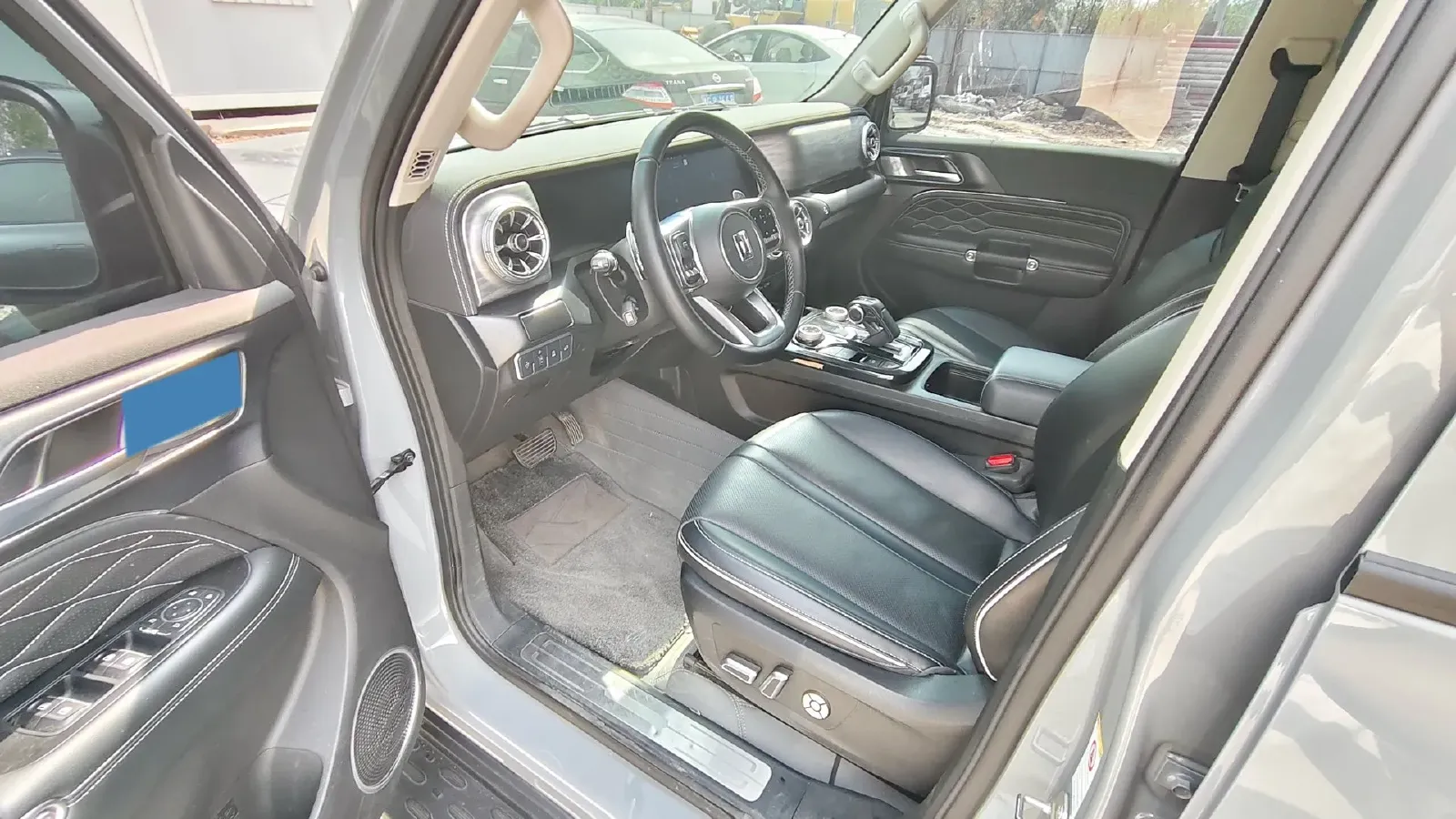 2021 Tank 300 2.0T 227HP L4 8AT,autocango,china used car exporter,china ev exporter,chinese used car exporter,chinese used ev exporter