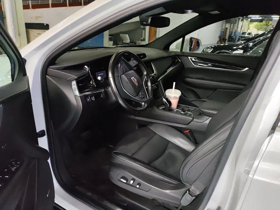 2020 Cadillac XT5 2.0T 241HP L4 9AT,autocango,china used car exporter,china ev exporter,chinese used car exporter,chinese used ev exporter