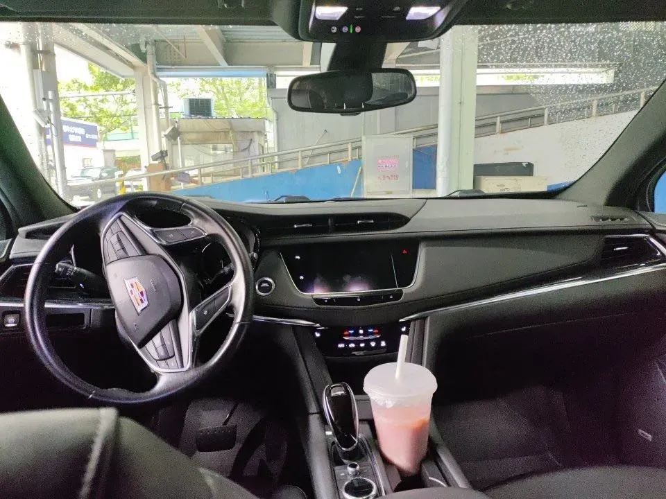 2020 Cadillac XT5 2.0T 241HP L4 9AT,autocango,china used car exporter,china ev exporter,chinese used car exporter,chinese used ev exporter