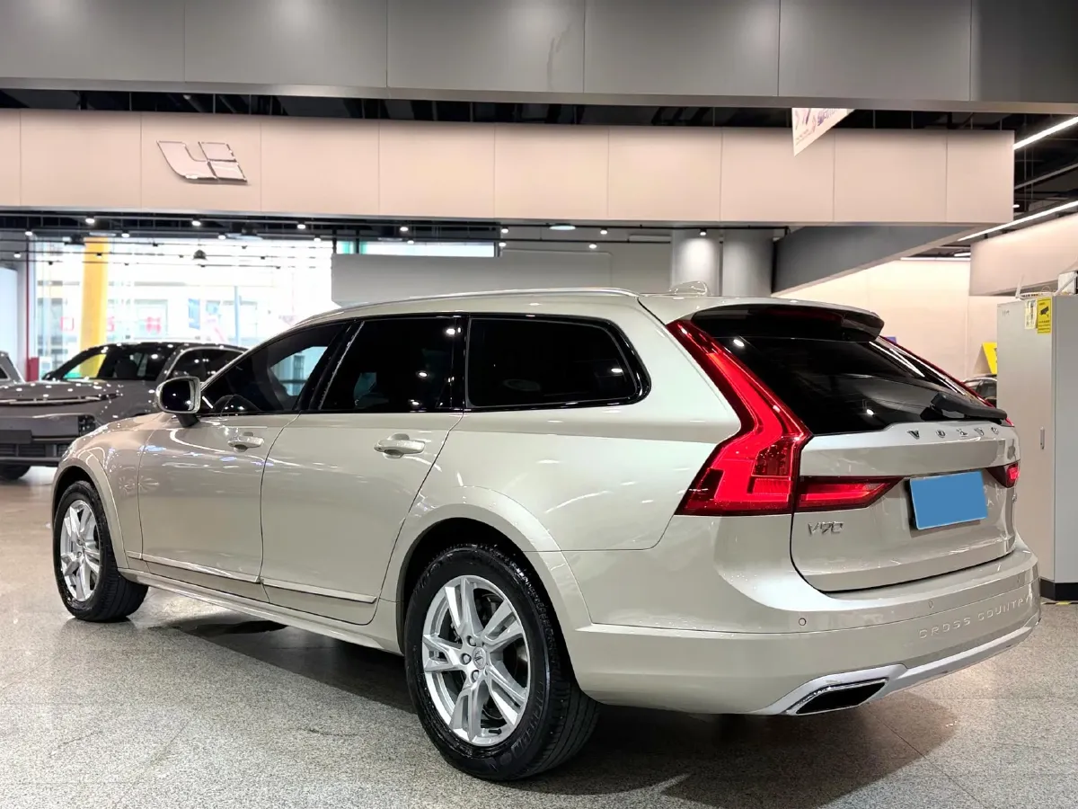 2019 Volvo V90 2.0T 254HP L4 8AT,autocango,china used car exporter,china ev exporter,chinese used car exporter,chinese used ev exporter