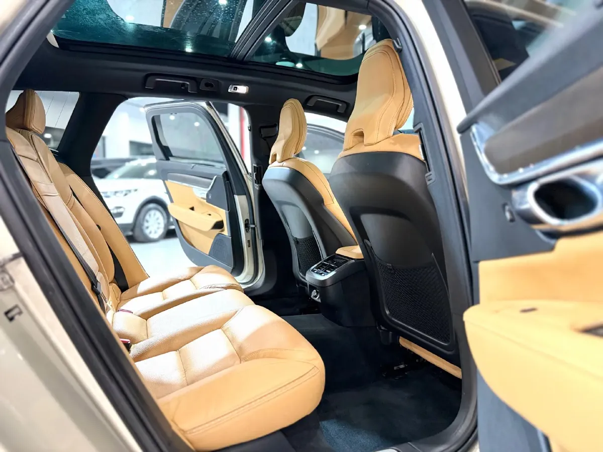 2019 Volvo V90 2.0T 254HP L4 8AT,autocango,china used car exporter,china ev exporter,chinese used car exporter,chinese used ev exporter