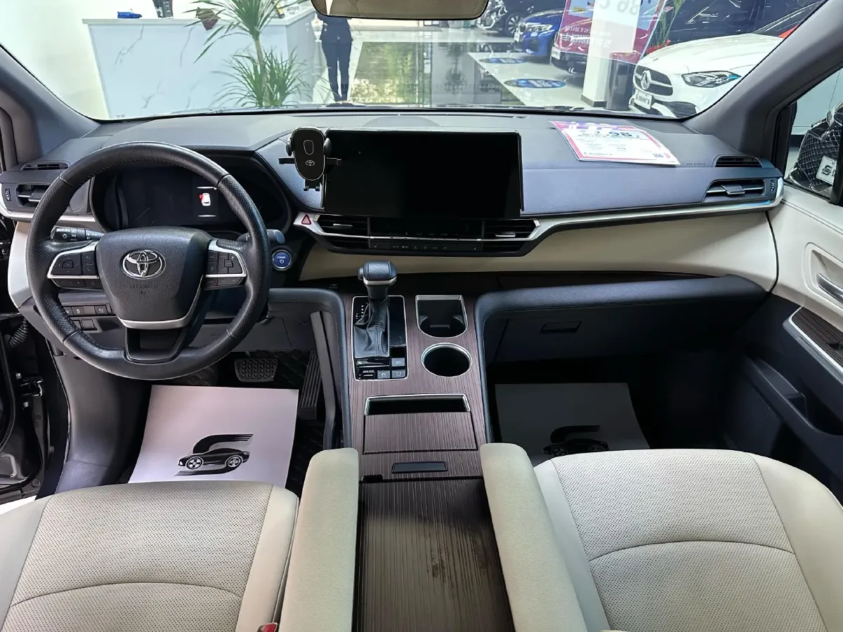 2023 Toyota Granvia 2.5L 189HP L4 E-CVT Hybrid,autocango,china used car exporter,china ev exporter,chinese used car exporter,chinese used ev exporter