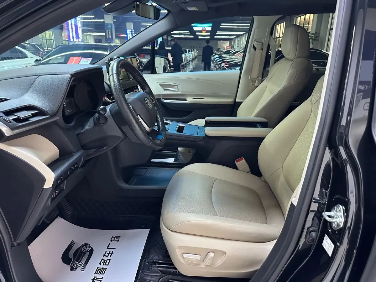 2023 Toyota Granvia 2.5L 189HP L4 E-CVT Hybrid,autocango,china used car exporter,china ev exporter,chinese used car exporter,chinese used ev exporter