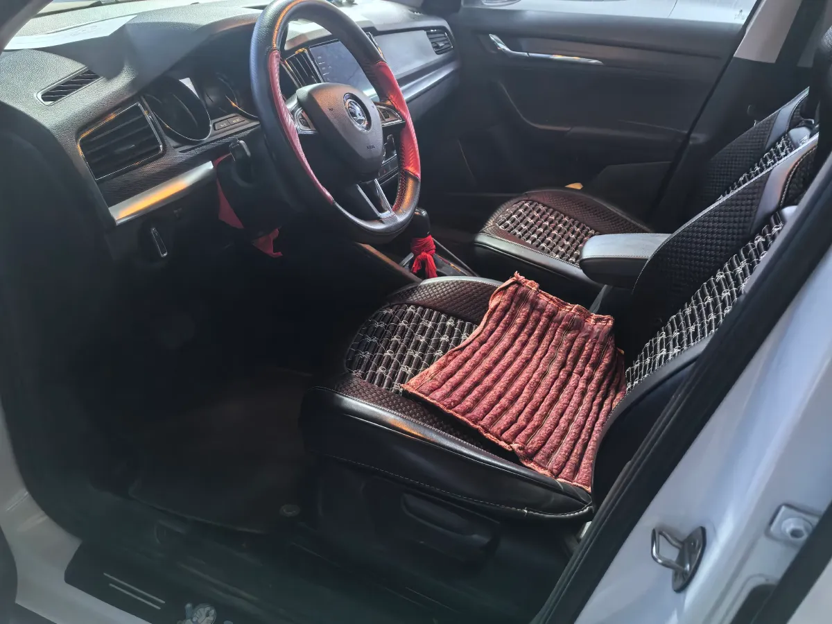 2022 Skoda Kamiq 1.5L 112HP L4 6AT,autocango,china used car exporter,china ev exporter,chinese used car exporter,chinese used ev exporter