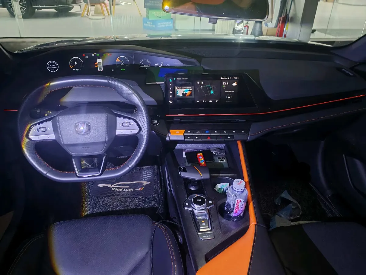 2023 ChangAn UNI-V iDD 1.5T 170HP L4 6TCT PHEV 18.4KWH,autocango,china used car exporter,china ev exporter,chinese used car exporter,chinese used ev exporter