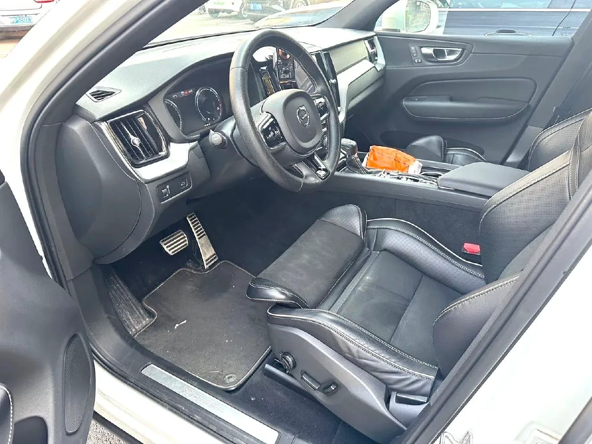 2019 Jeep Wrangler 2.0T 266HP L4 8AT,autocango,china used car exporter,china ev exporter,chinese used car exporter,chinese used ev exporter