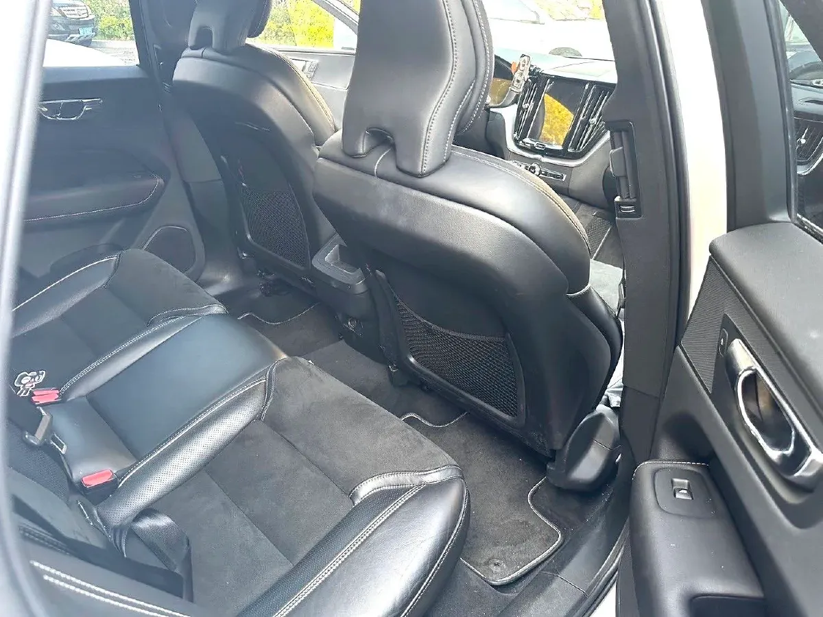 2019 Jeep Wrangler 2.0T 266HP L4 8AT,autocango,china used car exporter,china ev exporter,chinese used car exporter,chinese used ev exporter