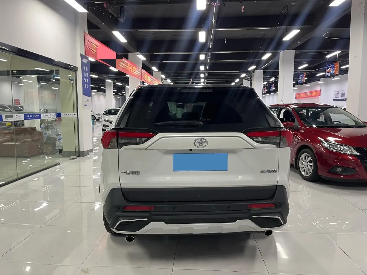 2024 Toyota RAV4 2.0L 171HP L4 CVT,autocango,china used car exporter,china ev exporter,chinese used car exporter,chinese used ev exporter