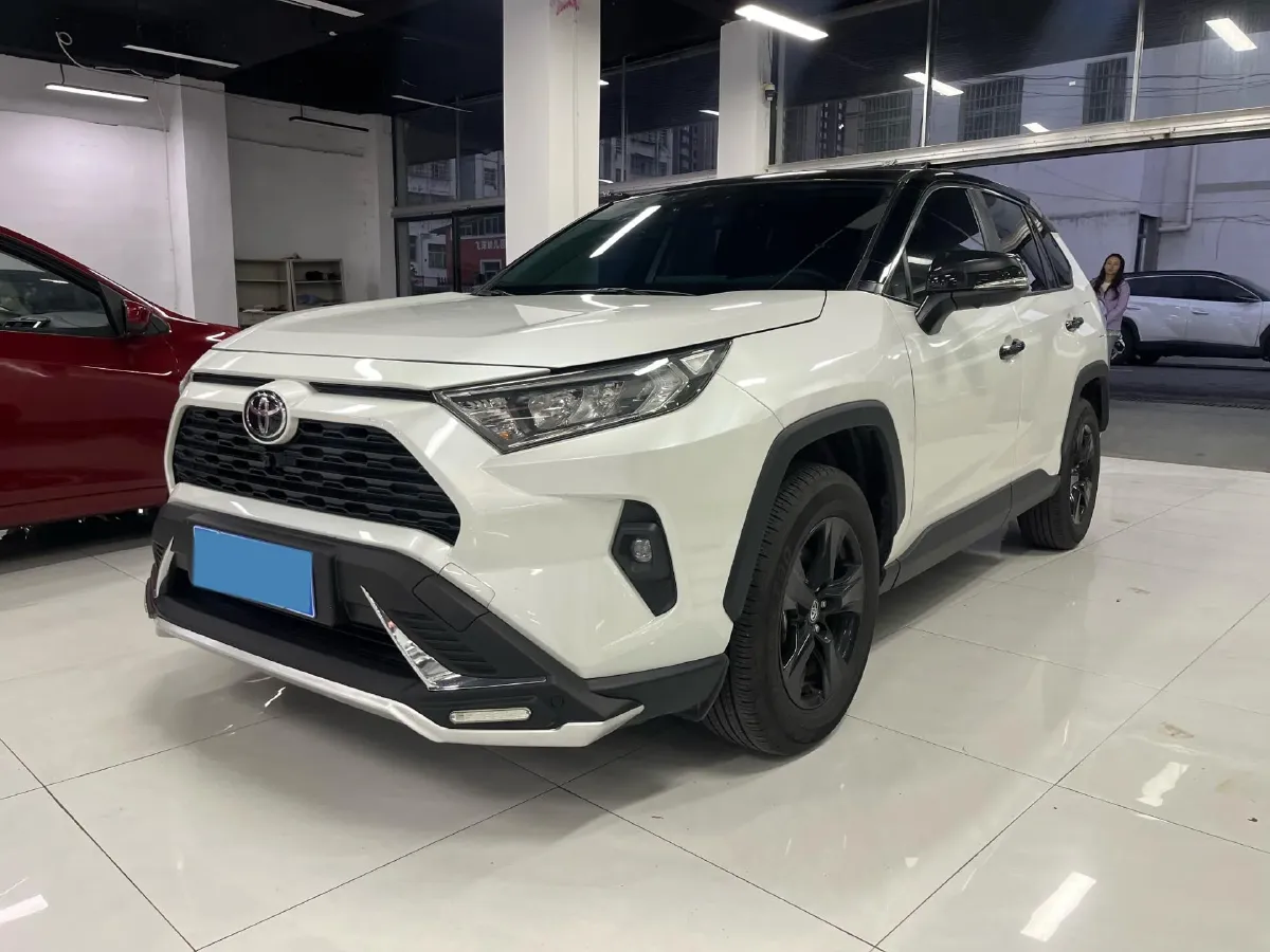 2024 Toyota RAV4 2.0L 171HP L4 CVT,autocango,china used car exporter,china ev exporter,chinese used car exporter,chinese used ev exporter