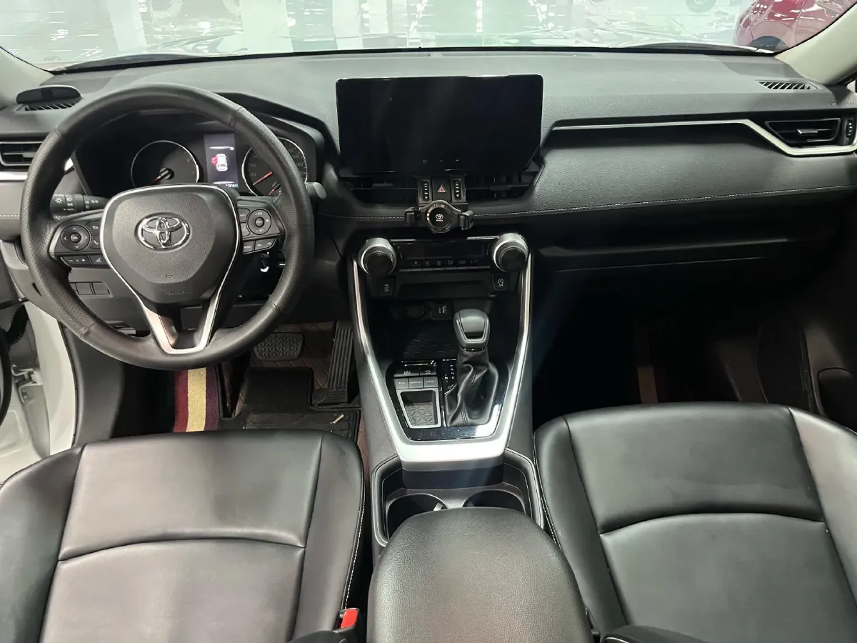 2024 Toyota RAV4 2.0L 171HP L4 CVT,autocango,china used car exporter,china ev exporter,chinese used car exporter,chinese used ev exporter