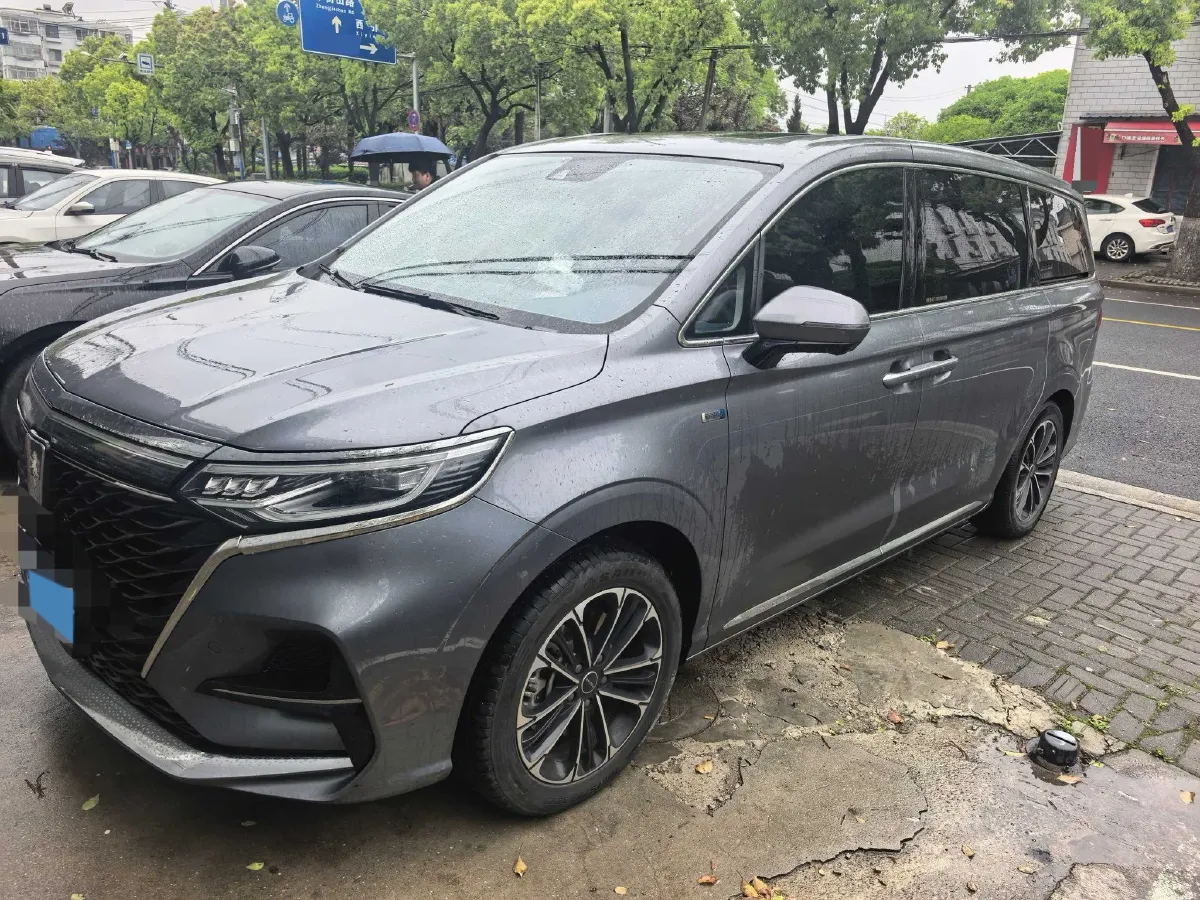 2022 Roewe iMAX8 2.0T 234HP L4 8AT,autocango,china used car exporter,china ev exporter,chinese used car exporter,chinese used ev exporter