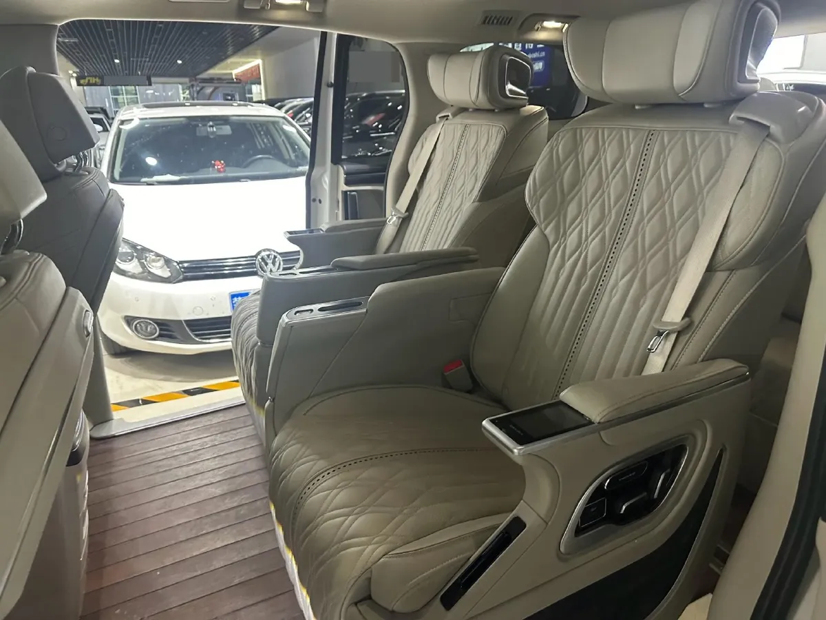 2022 Buick GL8 2.0T 237HP L4 9AT,autocango,china used car exporter,china ev exporter,chinese used car exporter,chinese used ev exporter