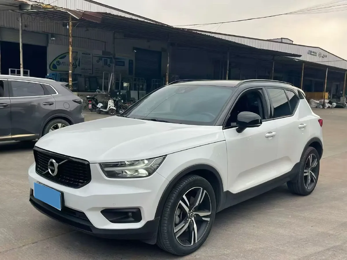 2020 Volvo XC40 1.5T 163HP L3 8AT,autocango,china used car exporter,china ev exporter,chinese used car exporter,chinese used ev exporter