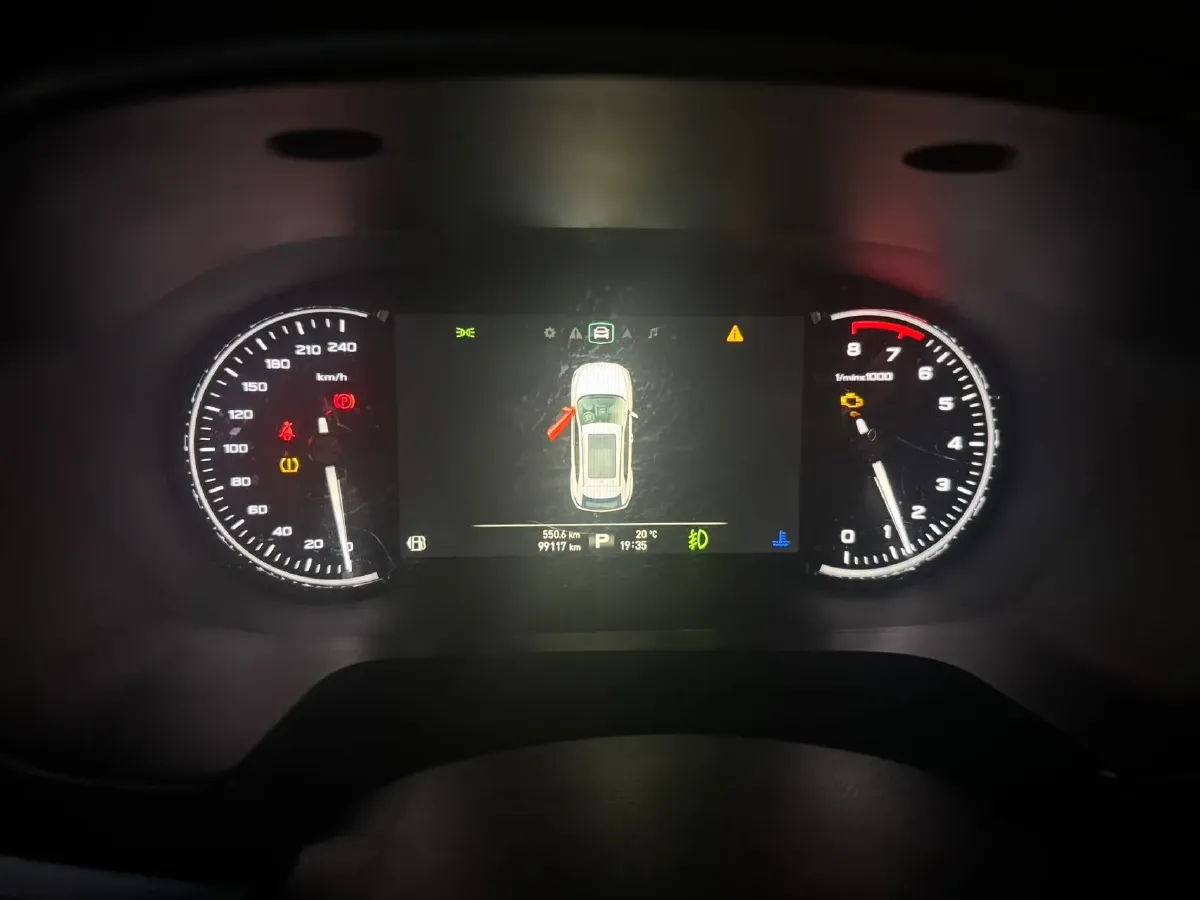 2018 Roewe RX5 2.0T 220HP L4 6DCT,autocango,china used car exporter,china ev exporter,chinese used car exporter,chinese used ev exporter