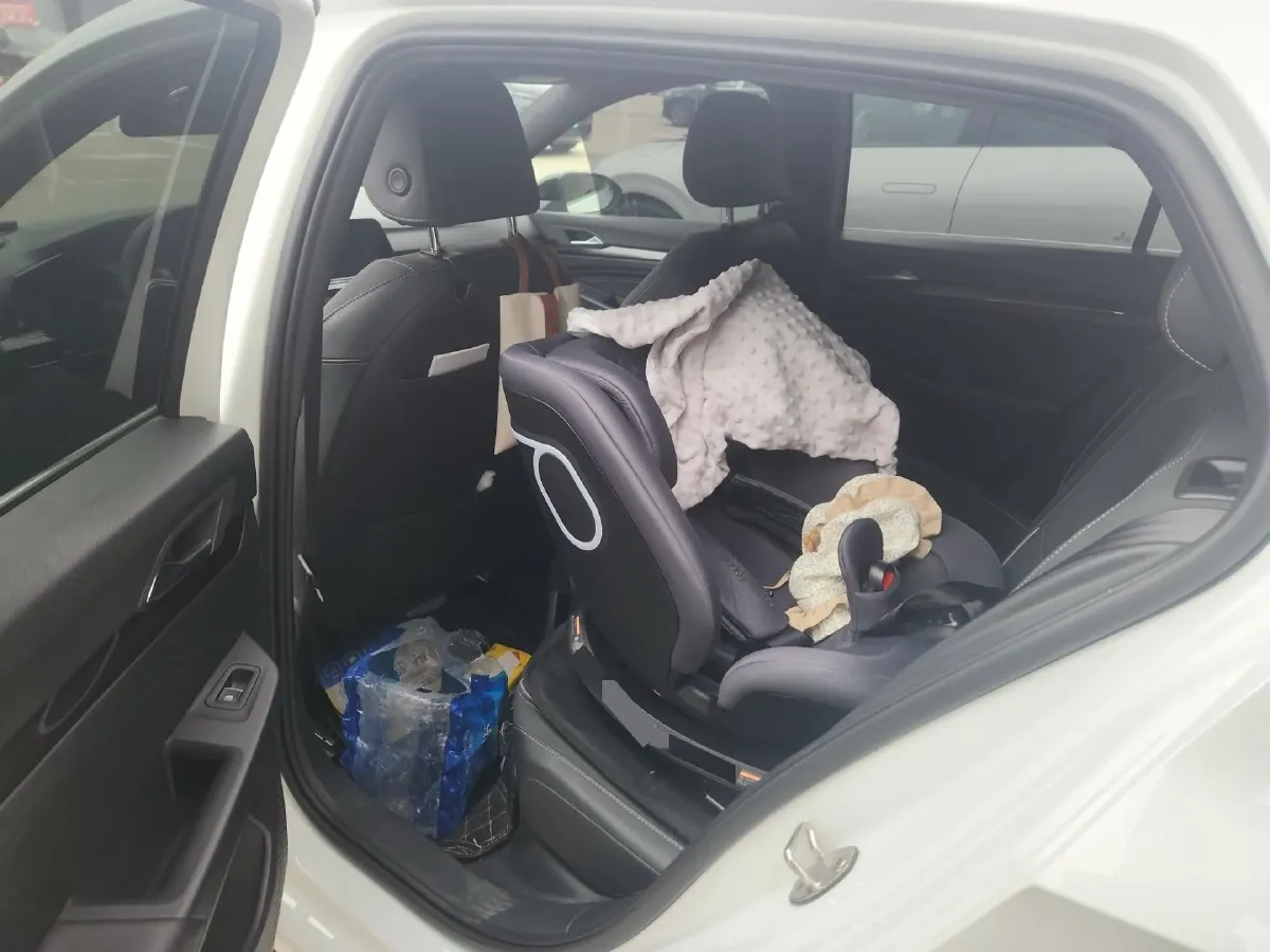 2021 Volkswagen Golf 1.4T 150HP L4 7DCT,autocango,china used car exporter,china ev exporter,chinese used car exporter,chinese used ev exporter