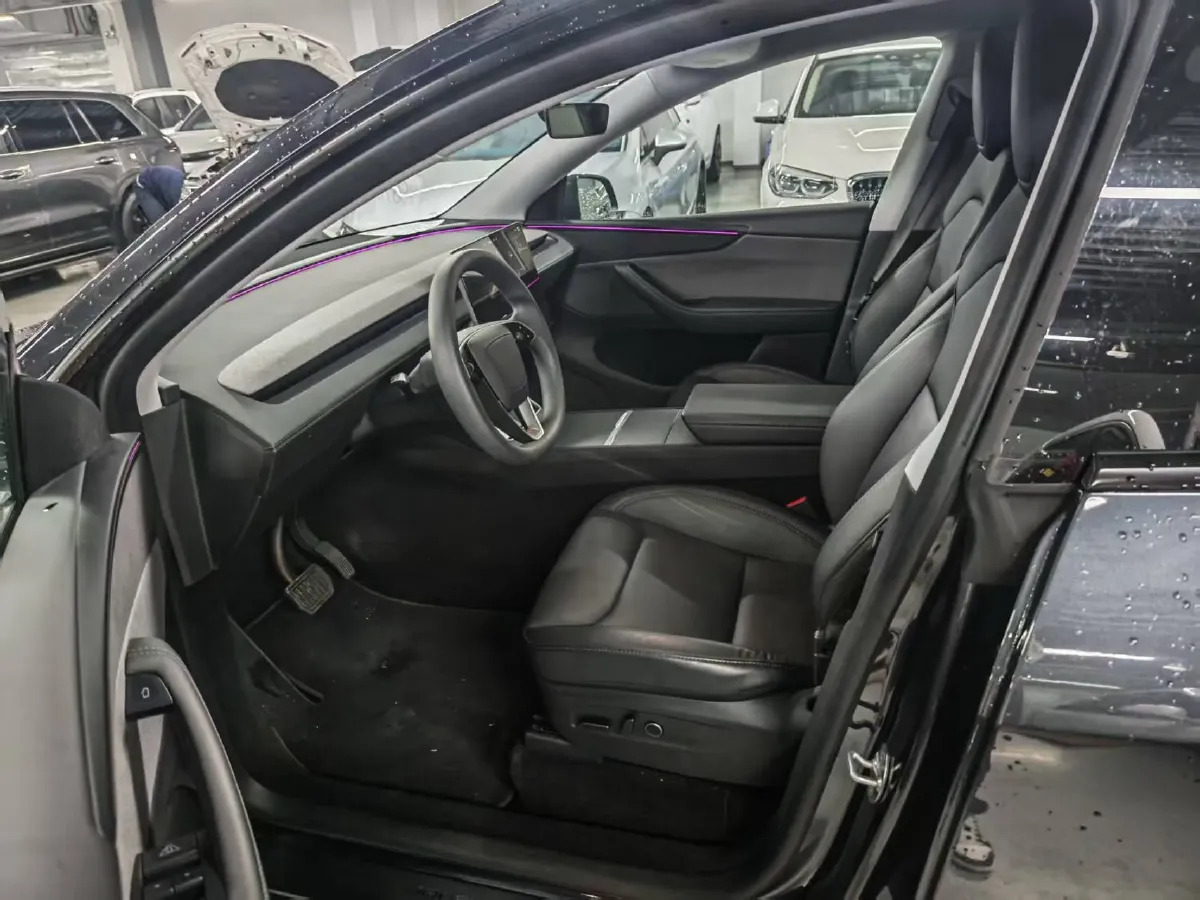 2024 Iveco OuSheng BEV 77.28KWH,autocango,china used car exporter,china ev exporter,chinese used car exporter,chinese used ev exporter