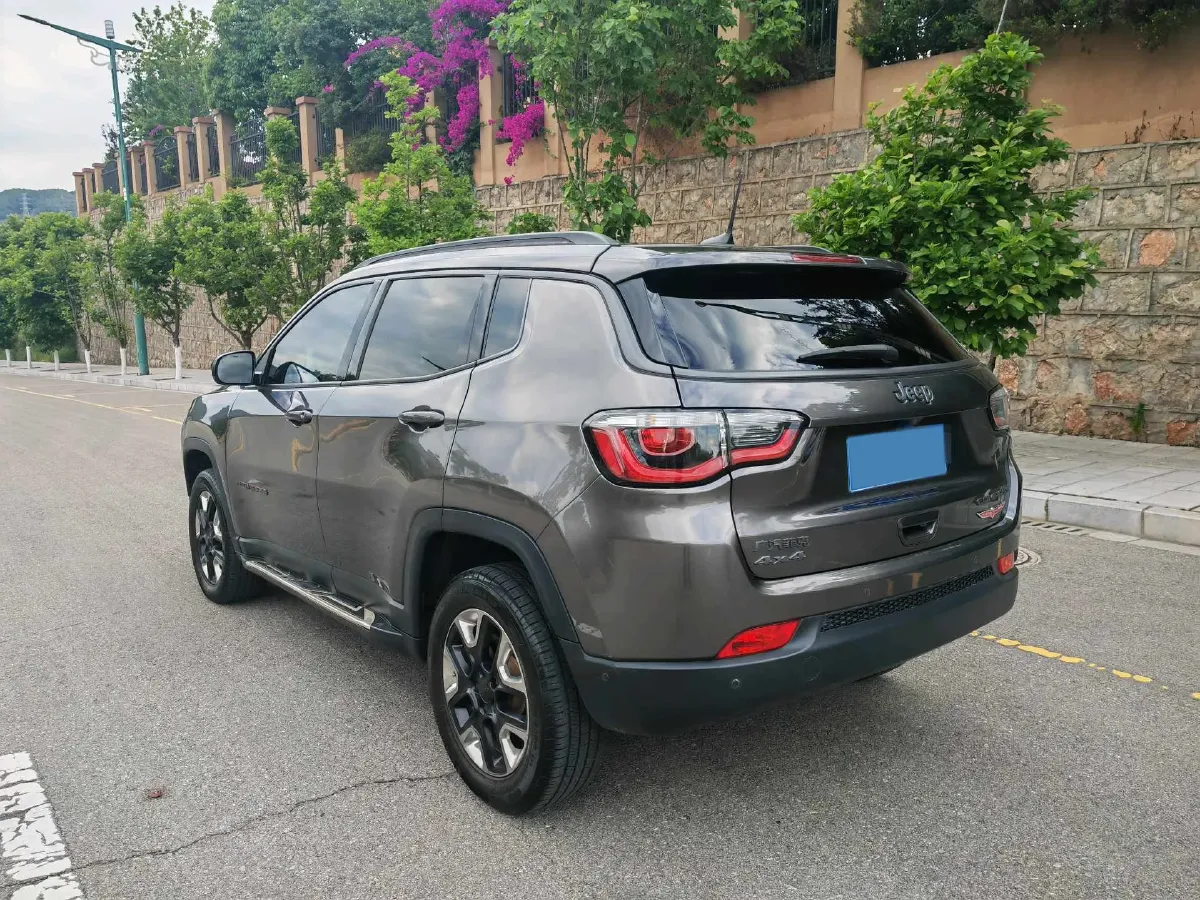 2017 Jeep Compass 2.4L 175HP L4 9AT,autocango,china used car exporter,china ev exporter,chinese used car exporter,chinese used ev exporter