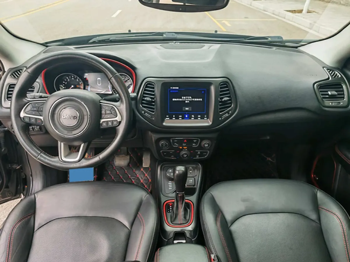 2017 Jeep Compass 2.4L 175HP L4 9AT,autocango,china used car exporter,china ev exporter,chinese used car exporter,chinese used ev exporter