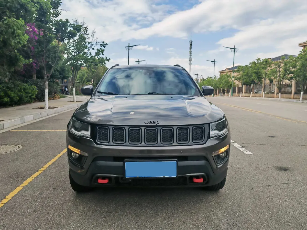 2017 Jeep Compass 2.4L 175HP L4 9AT,autocango,china used car exporter,china ev exporter,chinese used car exporter,chinese used ev exporter