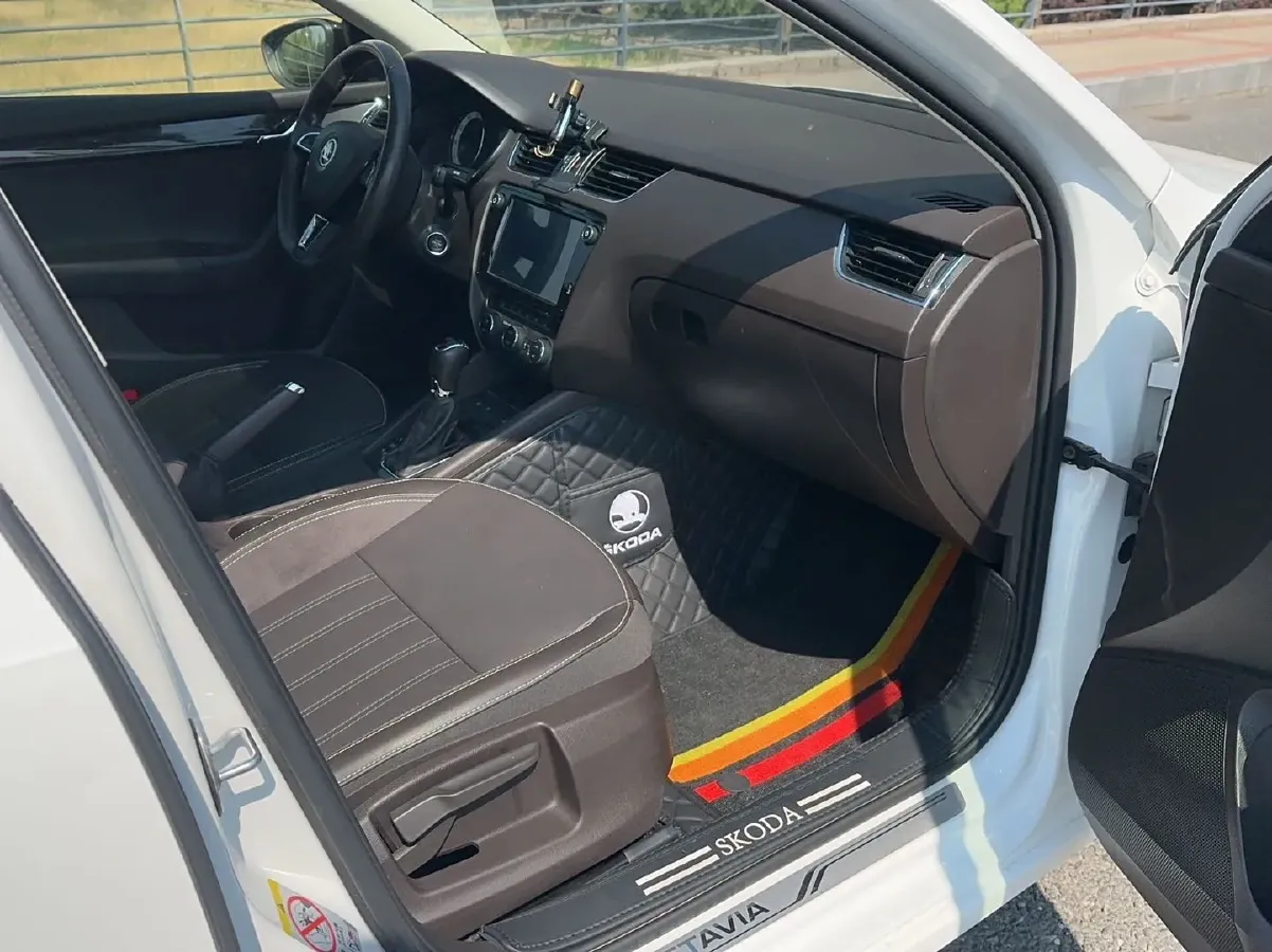 2018 Skoda Octavia 1.4T 150HP L4 7DCT,autocango,china used car exporter,china ev exporter,chinese used car exporter,chinese used ev exporter