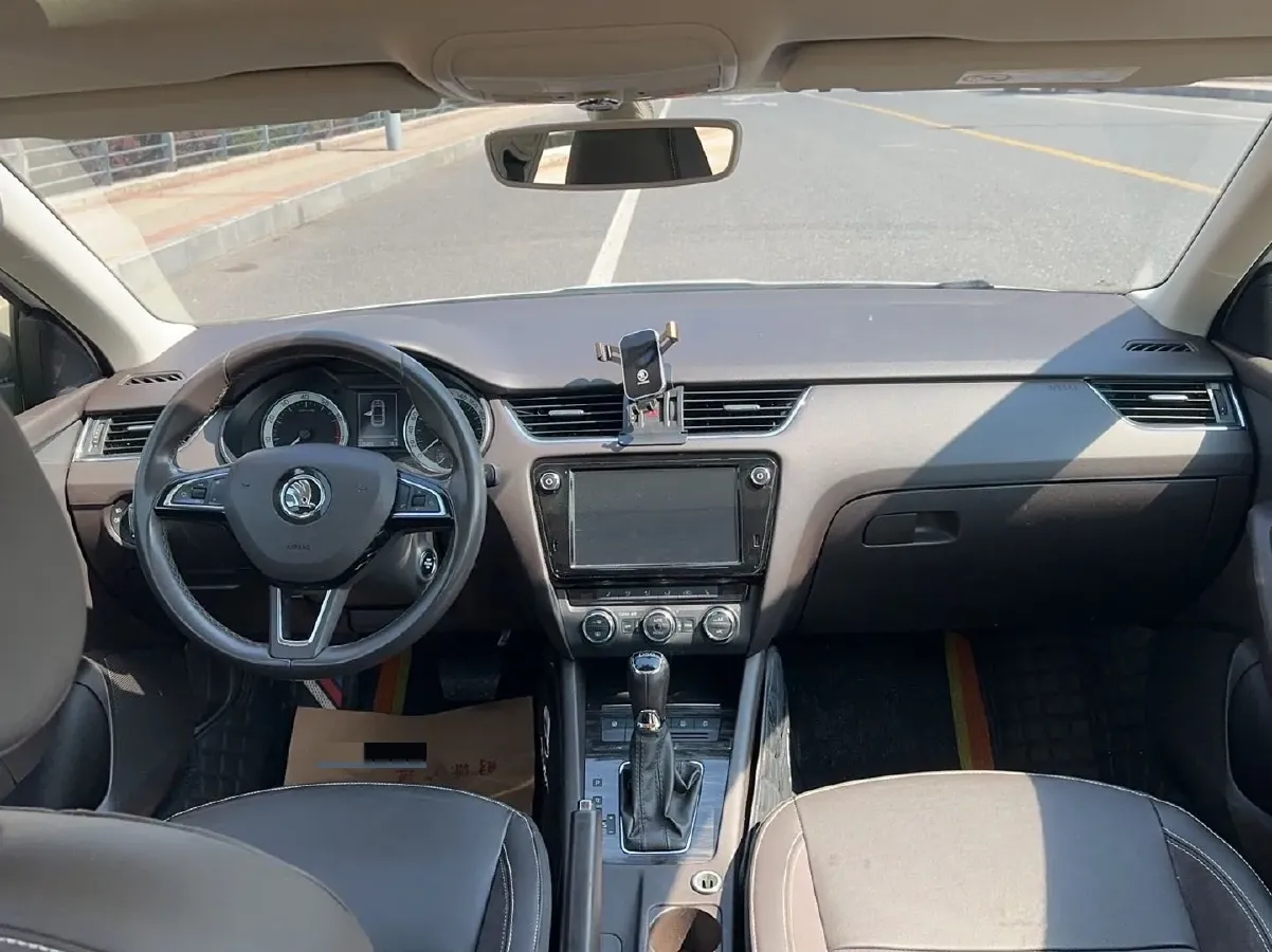 2018 Skoda Octavia 1.4T 150HP L4 7DCT,autocango,china used car exporter,china ev exporter,chinese used car exporter,chinese used ev exporter