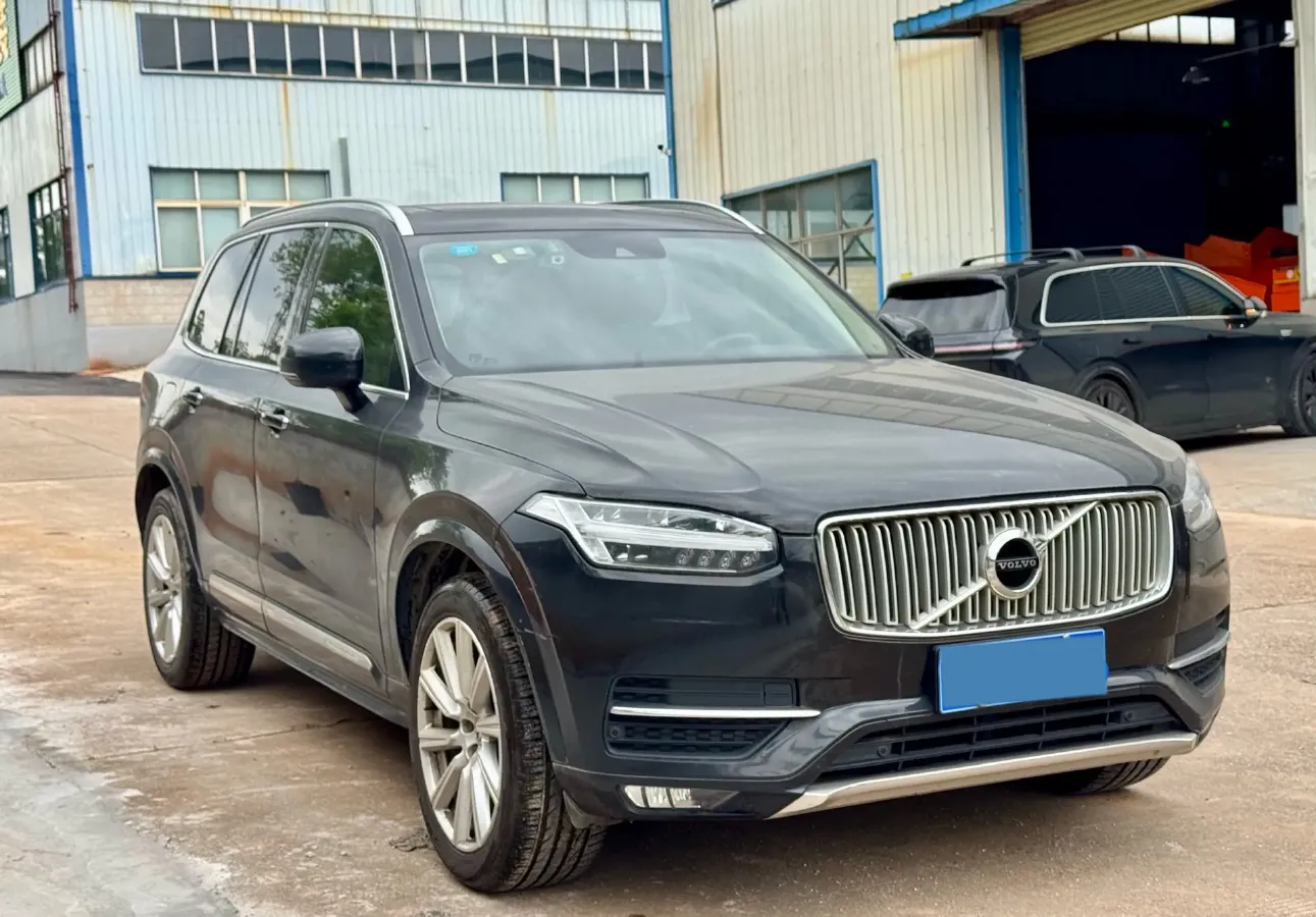 2019 Volvo XC90 2.0T 254HP L4 8AT,autocango,china used car exporter,china ev exporter,chinese used car exporter,chinese used ev exporter