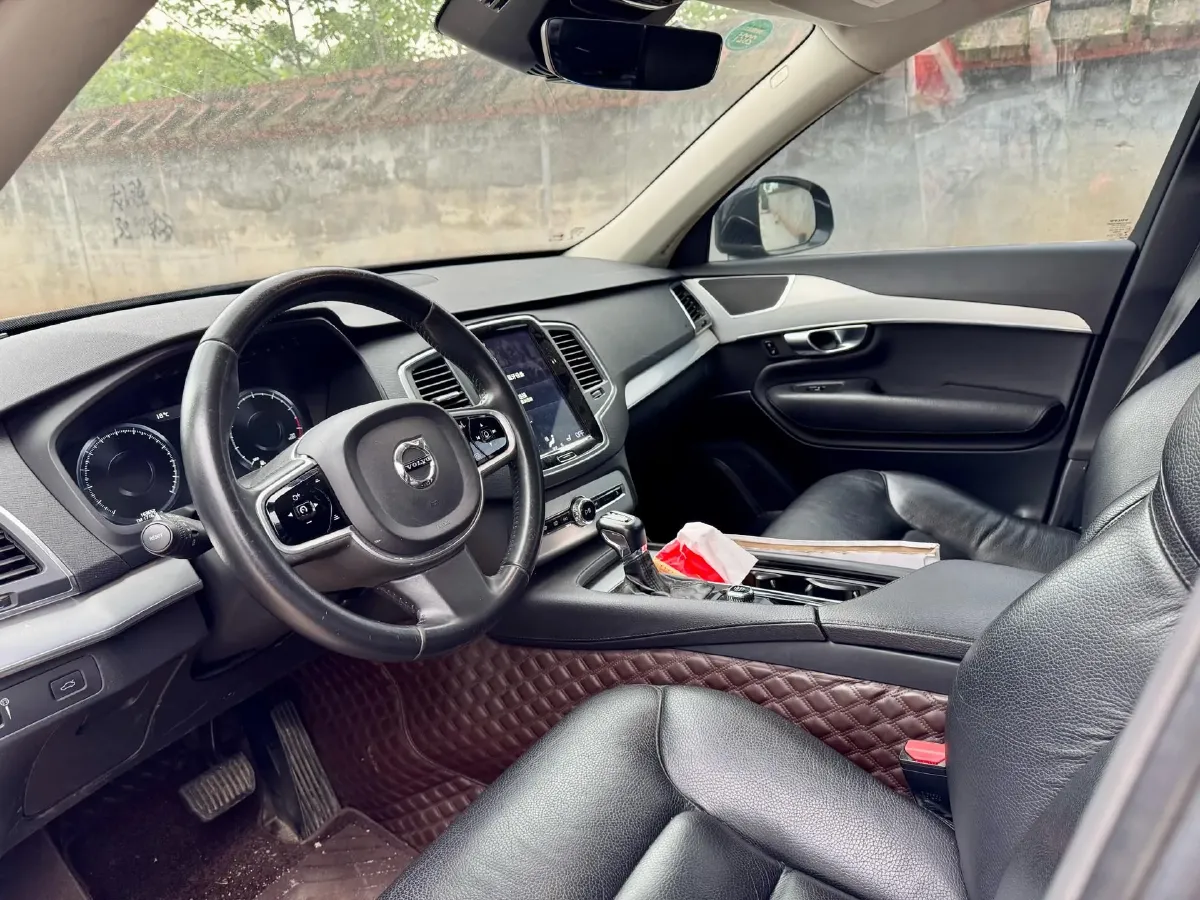 2019 Volvo XC90 2.0T 254HP L4 8AT,autocango,china used car exporter,china ev exporter,chinese used car exporter,chinese used ev exporter