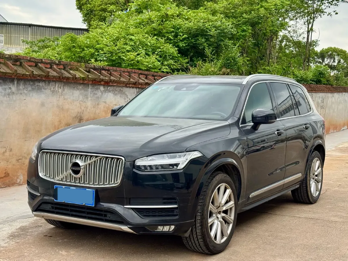 2019 Volvo XC90 2.0T 254HP L4 8AT,autocango,china used car exporter,china ev exporter,chinese used car exporter,chinese used ev exporter