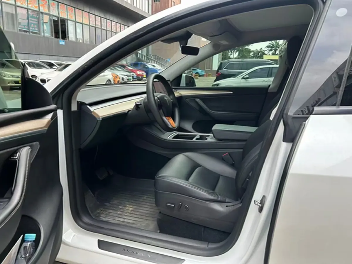 2021 MINI COUNTRYMAN 1.5T 136HP L3 8AT,autocango,china used car exporter,china ev exporter,chinese used car exporter,chinese used ev exporter