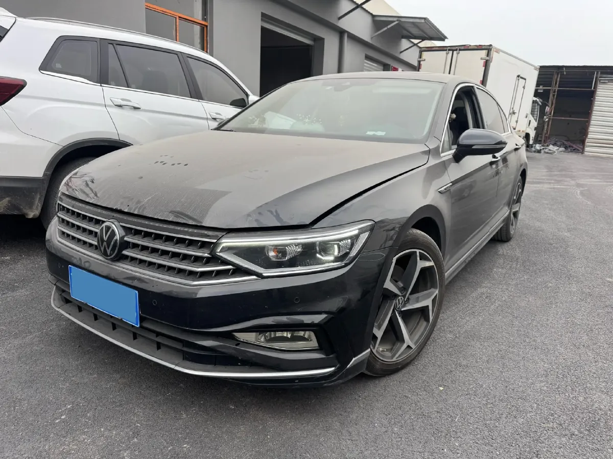 2023 Volkswagen Magotan 2.0T 186HP L4 7DCT,autocango,china used car exporter,china ev exporter,chinese used car exporter,chinese used ev exporter