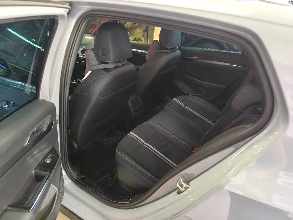 2021 Volkswagen Golf 1.4T 150HP L4 7DCT,autocango,china used car exporter,china ev exporter,chinese used car exporter,chinese used ev exporter