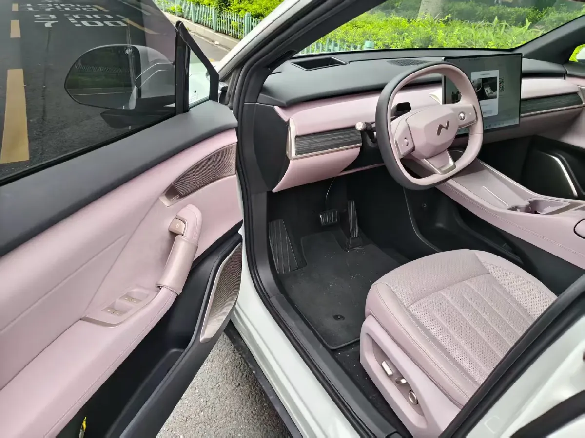 2024 ONVO L60 BEV 60KWH,autocango,china used car exporter,china ev exporter,chinese used car exporter,chinese used ev exporter