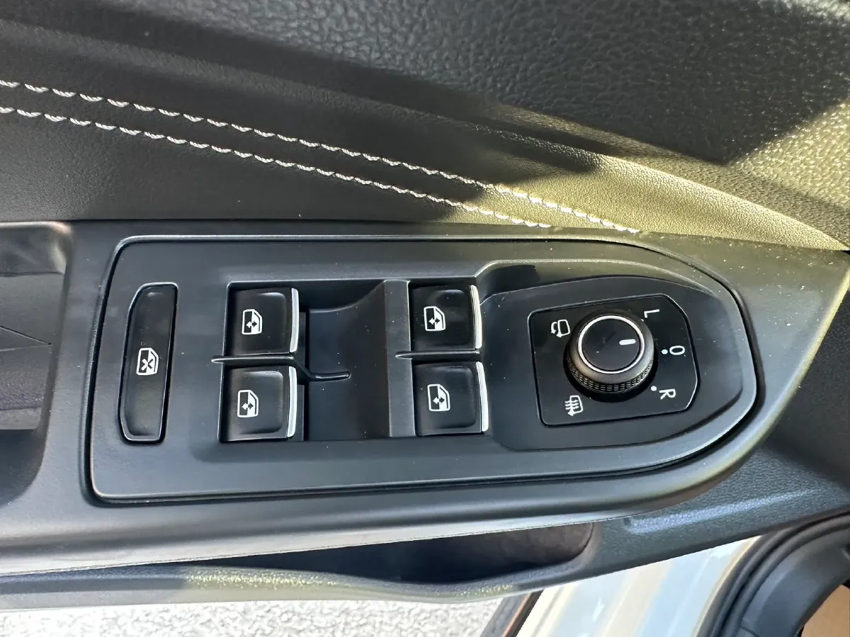 2023 Volkswagen Golf 1.4T 150HP L4 7DCT,autocango,china used car exporter,china ev exporter,chinese used car exporter,chinese used ev exporter