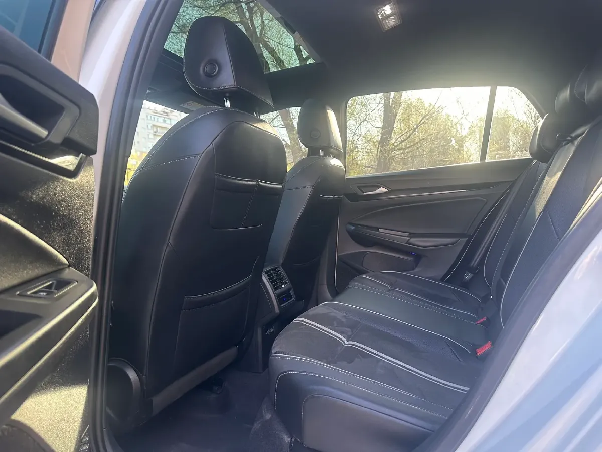 2023 Volkswagen Golf 1.4T 150HP L4 7DCT,autocango,china used car exporter,china ev exporter,chinese used car exporter,chinese used ev exporter