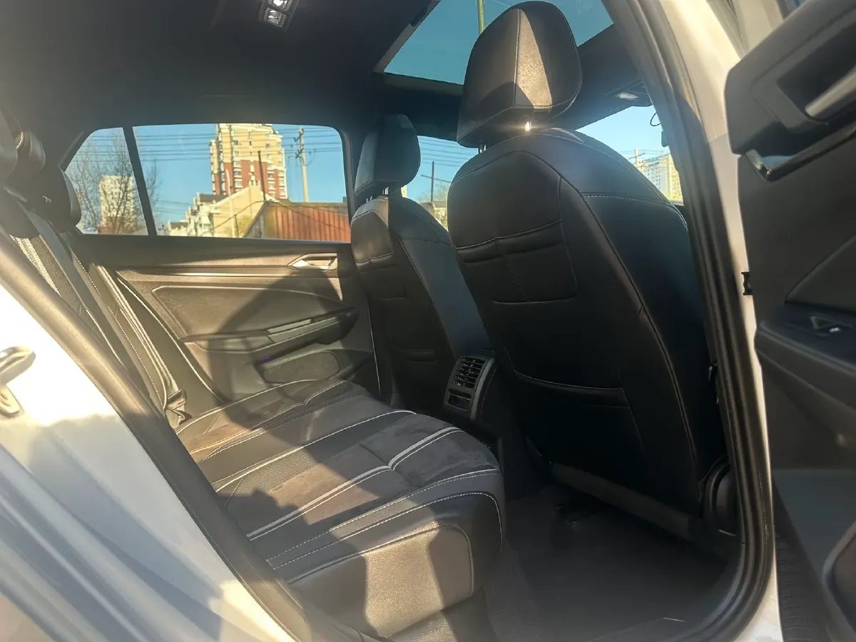 2023 Volkswagen Golf 1.4T 150HP L4 7DCT,autocango,china used car exporter,china ev exporter,chinese used car exporter,chinese used ev exporter