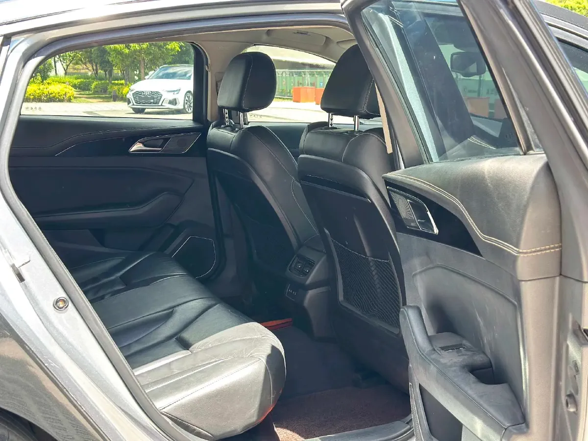 2019 HongQi H5 1.8T 180HP L4 6AT,autocango,china used car exporter,china ev exporter,chinese used car exporter,chinese used ev exporter