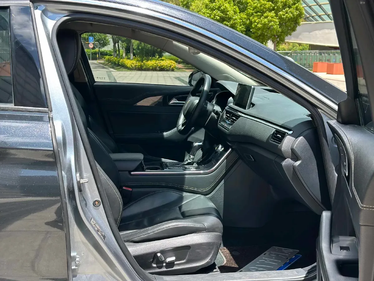 2019 HongQi H5 1.8T 180HP L4 6AT,autocango,china used car exporter,china ev exporter,chinese used car exporter,chinese used ev exporter