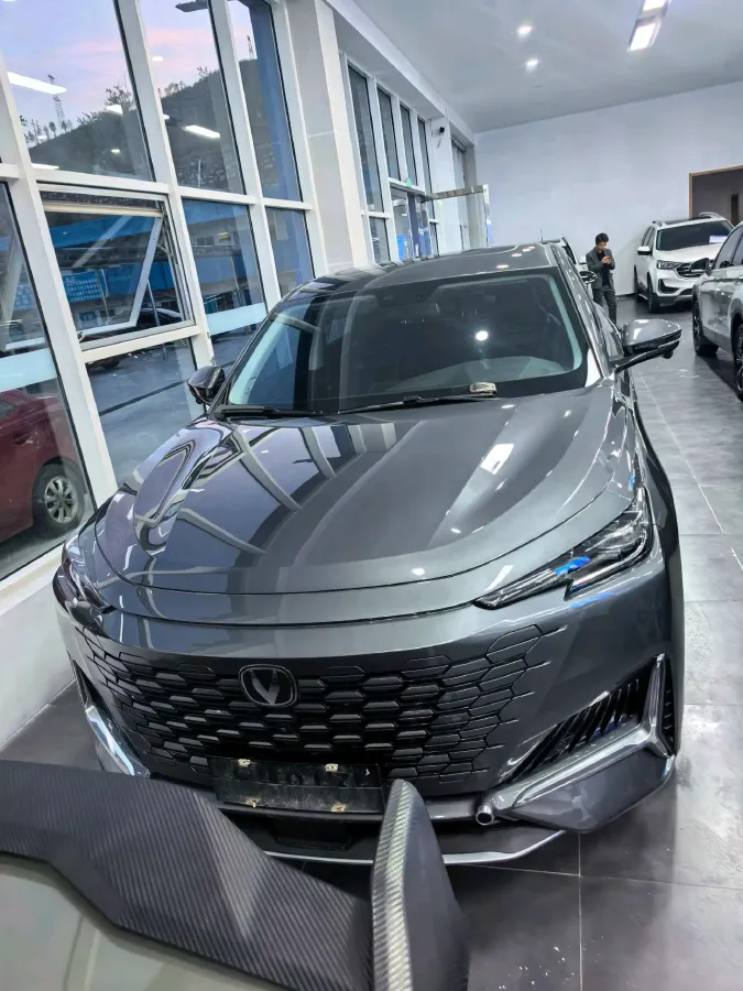 2023 ChangAn UNI-K 2.0T 233HP L4 8AT,autocango,china used car exporter,china ev exporter,chinese used car exporter,chinese used ev exporter