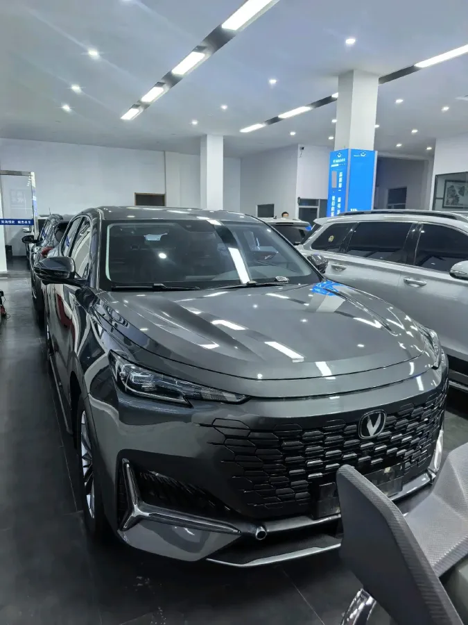 2023 ChangAn UNI-K 2.0T 233HP L4 8AT,autocango,china used car exporter,china ev exporter,chinese used car exporter,chinese used ev exporter
